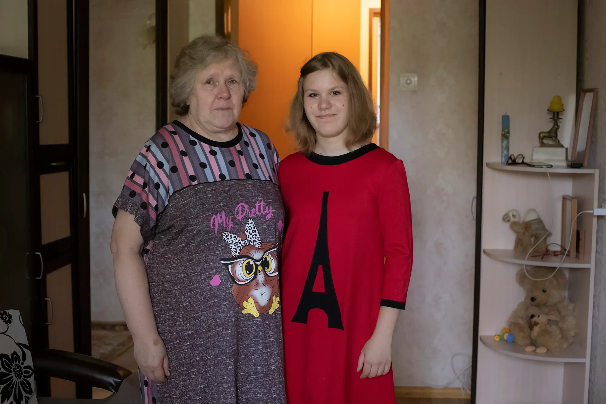 Вика с бабушкой. Фото: Екатерина Фёдорова для «свет.дети»