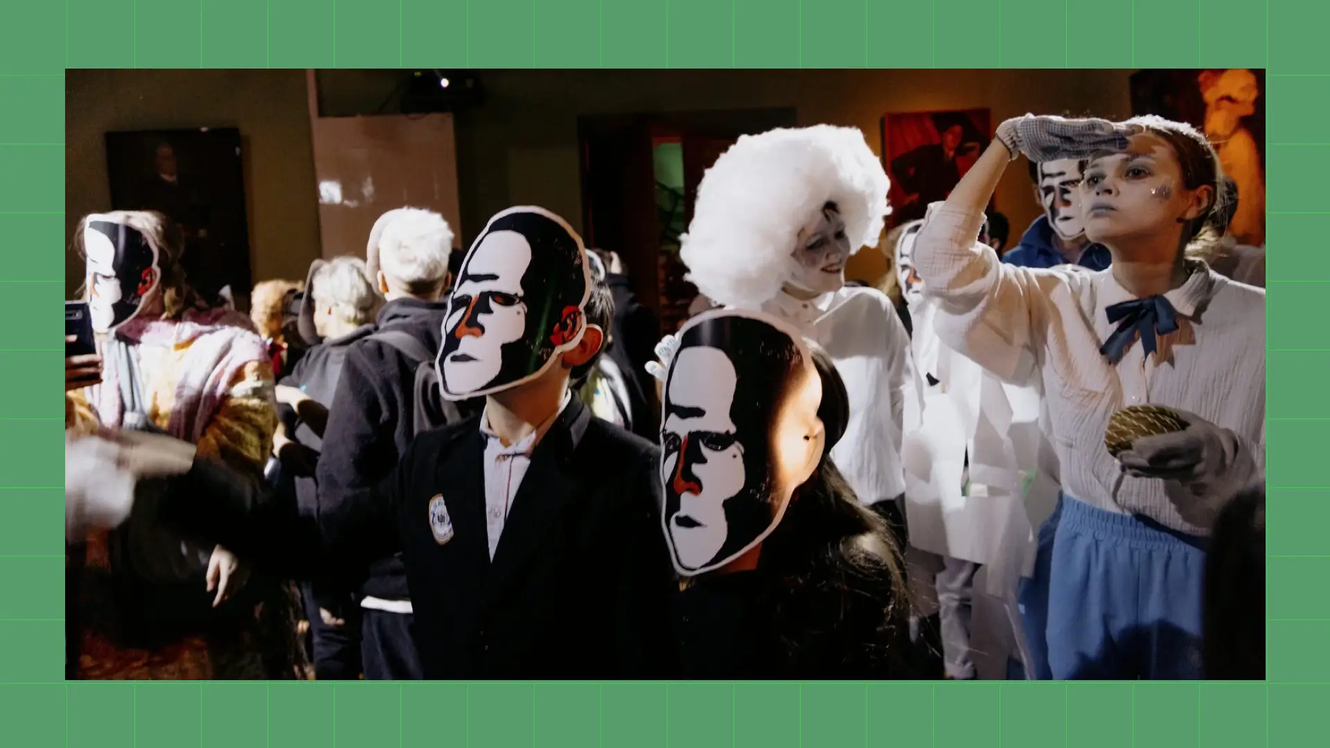 «Хармс-Ёлка» Представление «Хармс-Ёлка» для подростков. Фото: starukha.ru